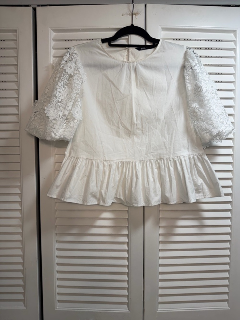 Zara White Peplum Top with Lace Floral Puff Sleeves